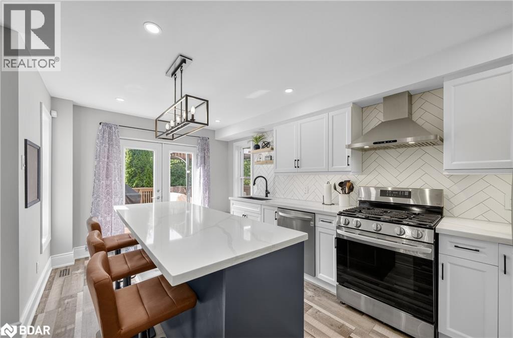 Photo 8 of 1301 Forest Street, Innisfil ON