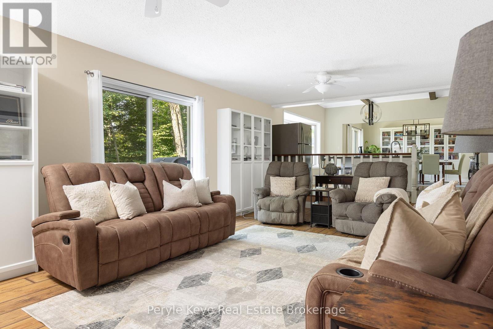 Photo 22 of 8 Shaw Crescent, Huntsville ON