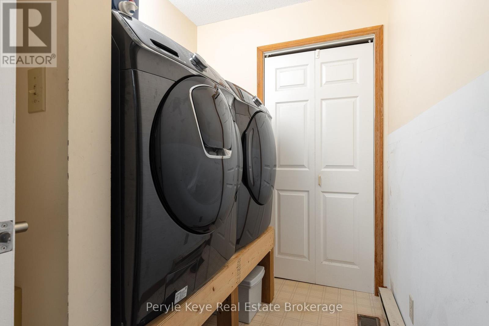 Photo 24 of 8 Shaw Crescent, Huntsville ON
