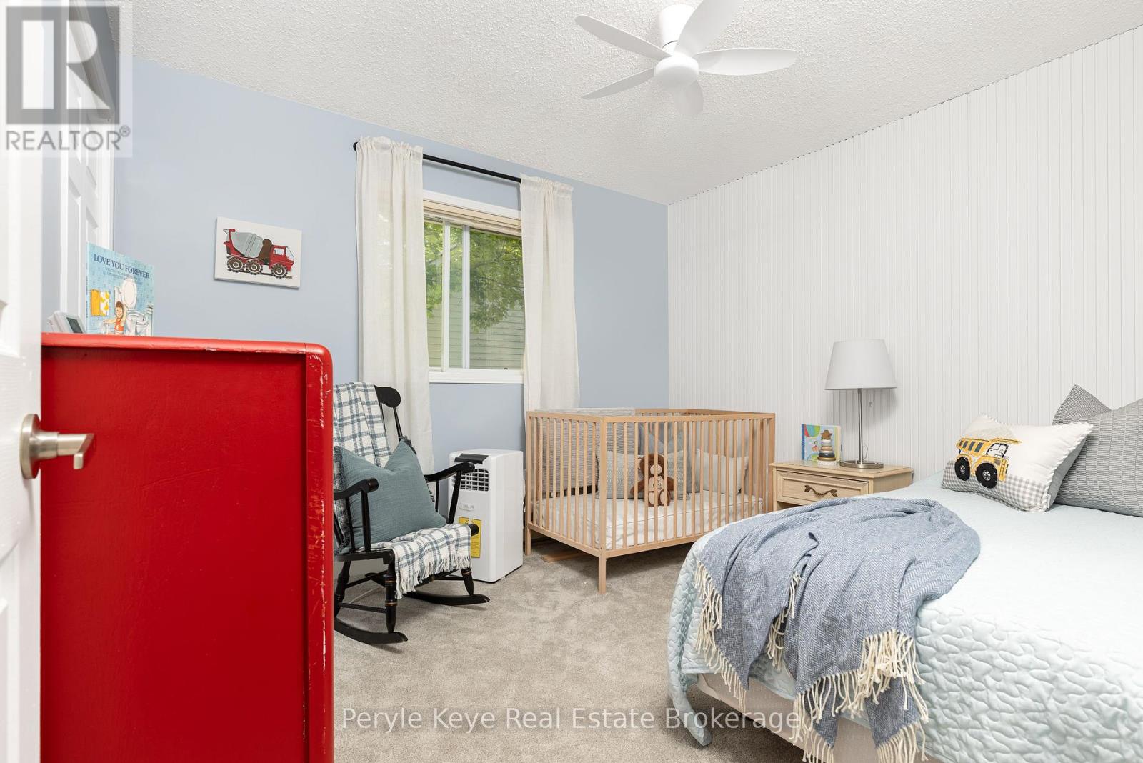 Photo 33 of 8 Shaw Crescent, Huntsville ON