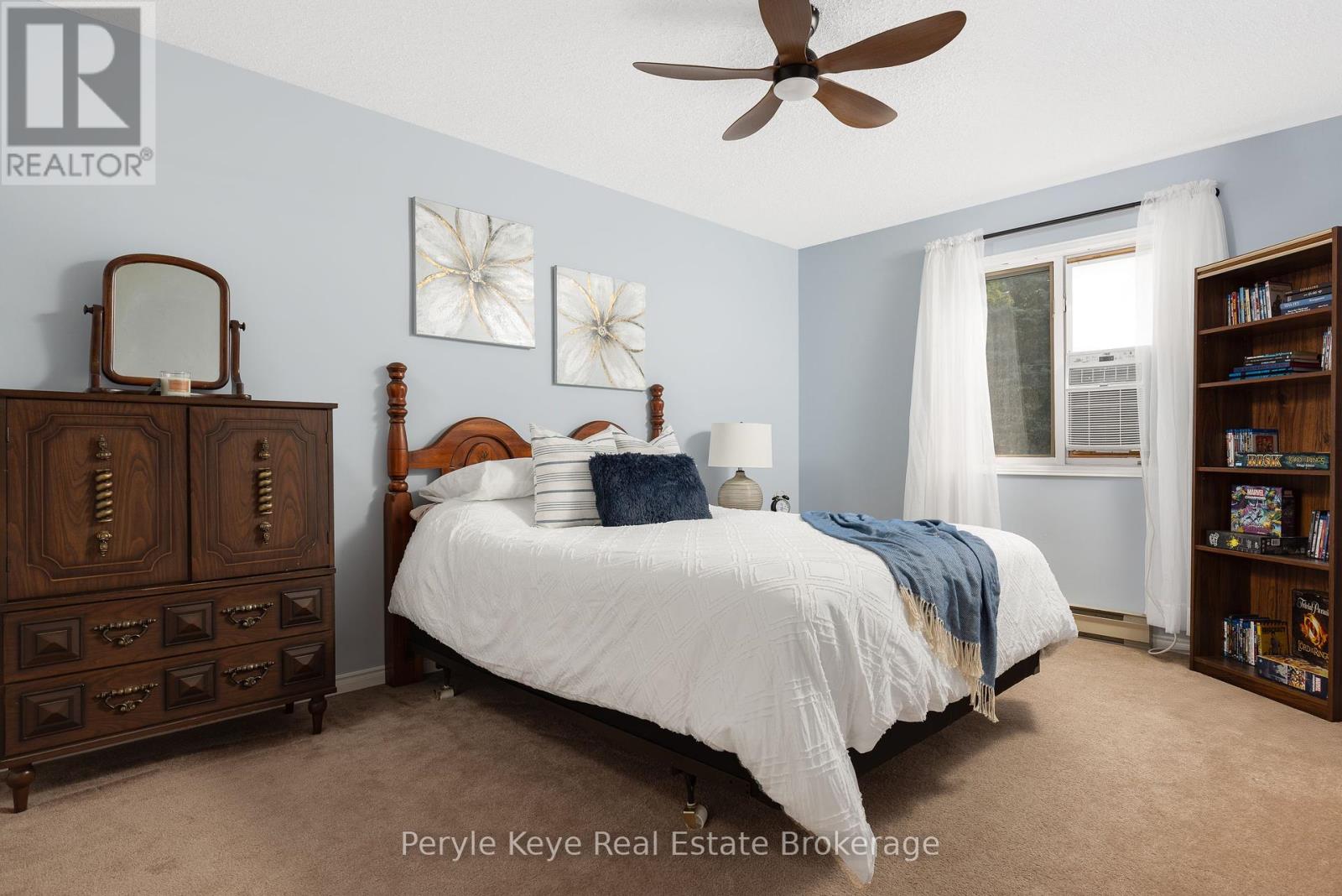 Photo 37 of 8 Shaw Crescent, Huntsville ON