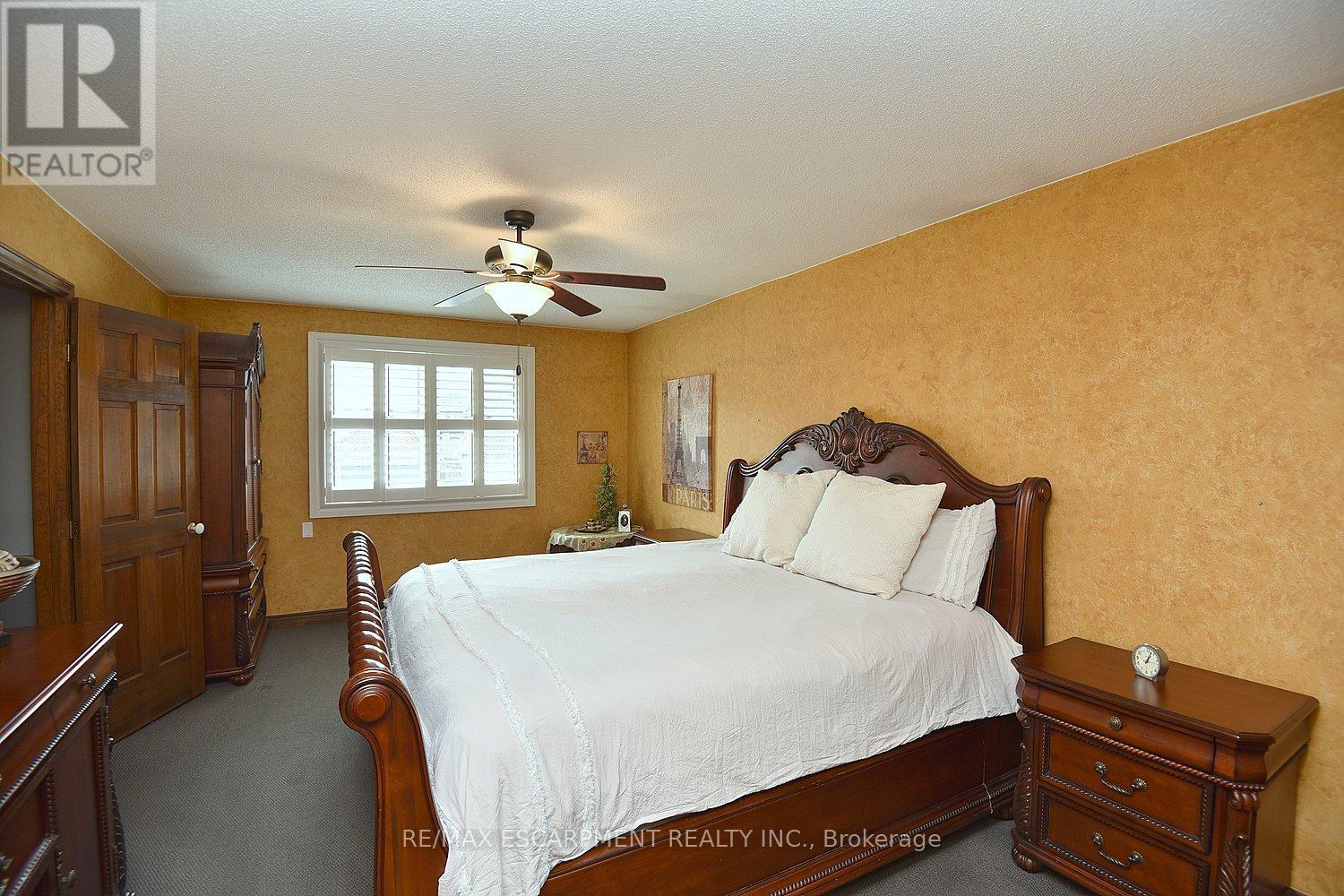 Photo 5 of 36 Tommar Place, Hamilton ON
