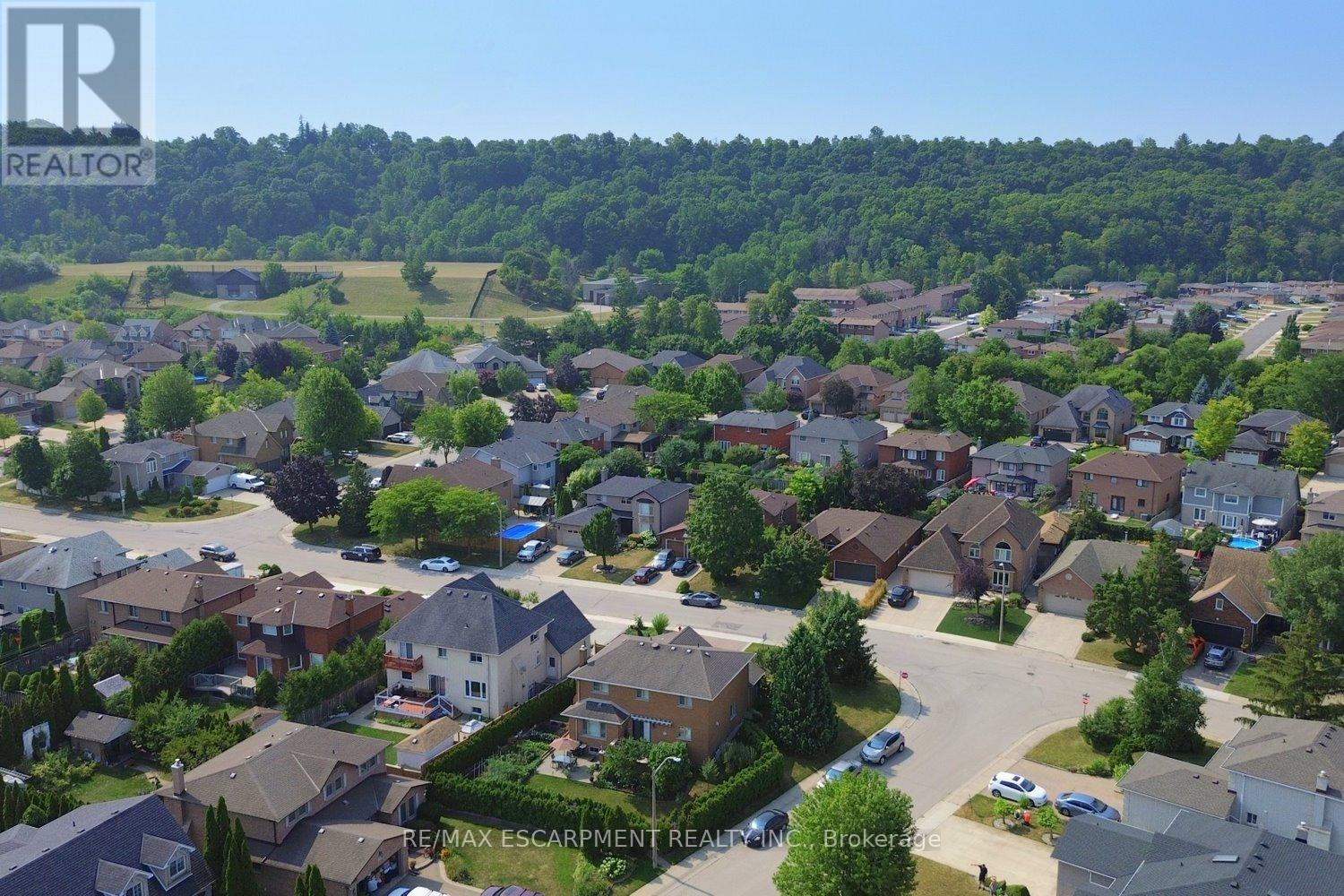 Photo 15 of 36 Tommar Place, Hamilton ON