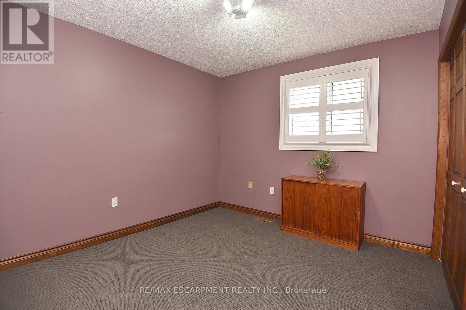 Photo 1 of 36 Tommar Place, Hamilton ON
