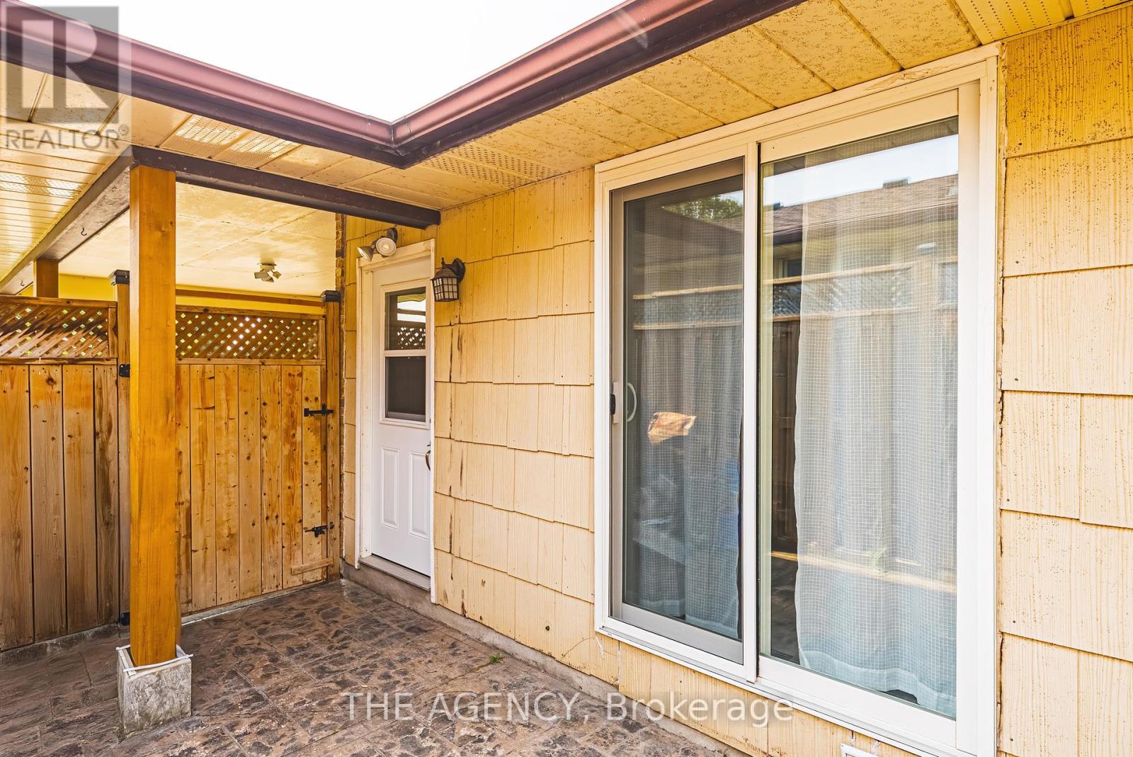 Photo 20 of 137 Pepperwood Crescent, Kitchener ON