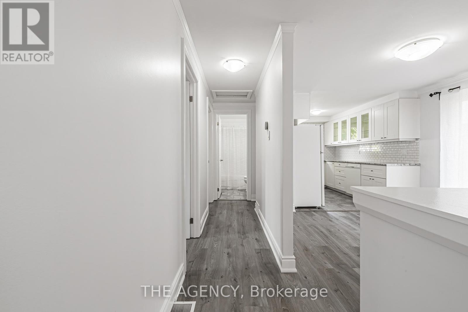 Photo 6 of 137 Pepperwood Crescent, Kitchener ON