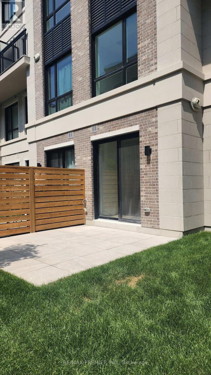 Photo 11 of 106 67 Saigon Drive S, Richmond Hill ON