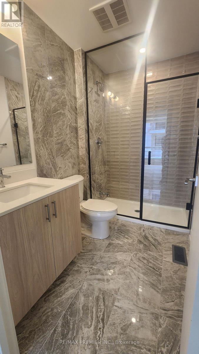 Photo 8 of 106 67 Saigon Drive S, Richmond Hill ON