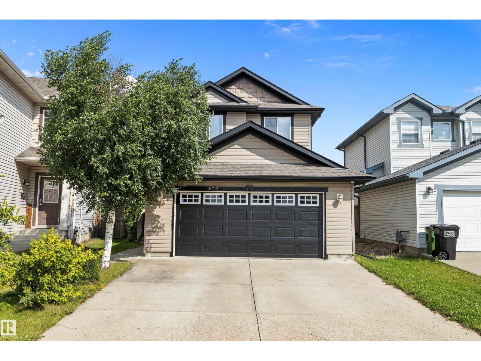 Photo 24 of 16715 114 St Nw, Edmonton AB