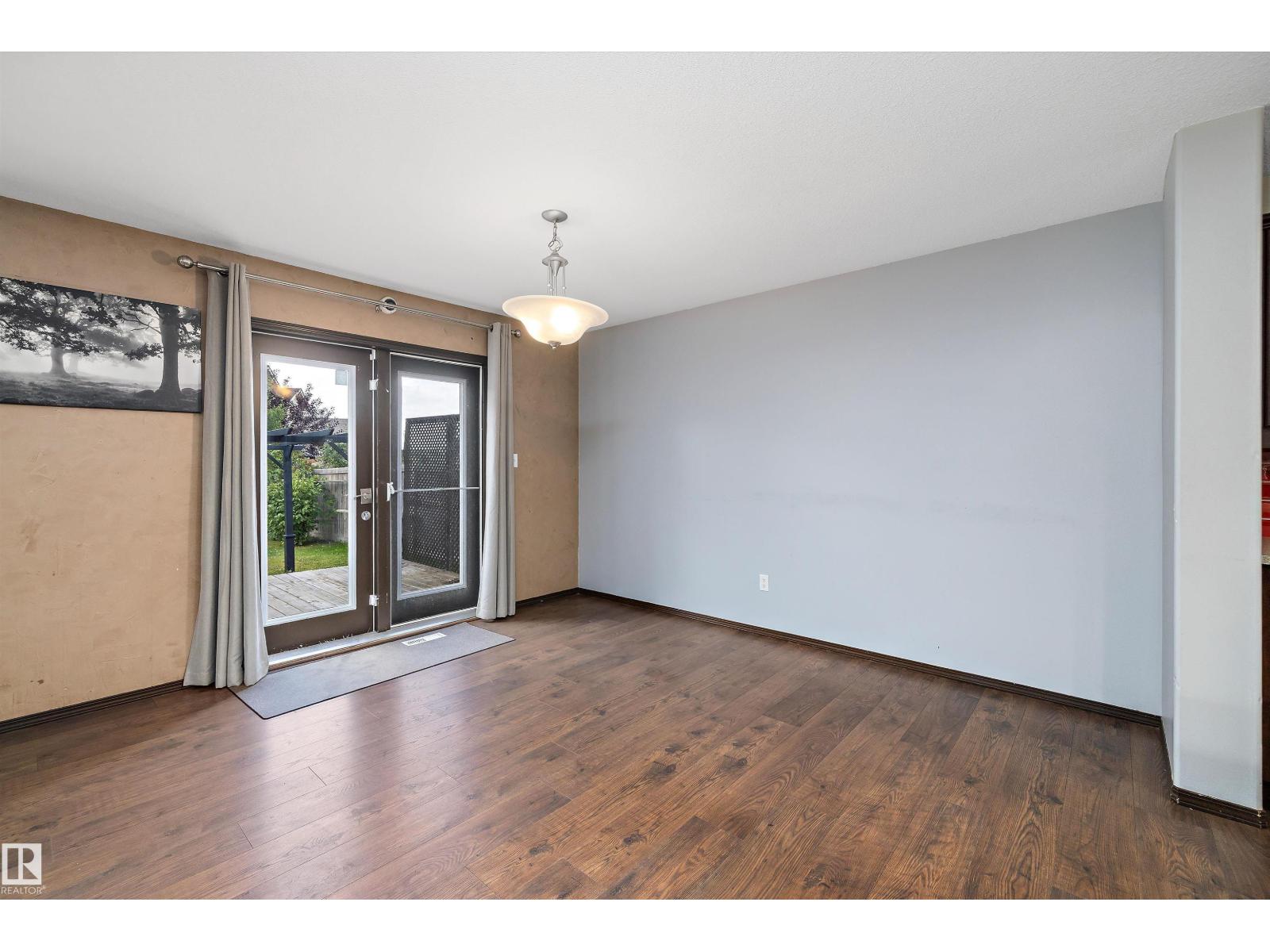Photo 18 of 16715 114 St Nw, Edmonton AB