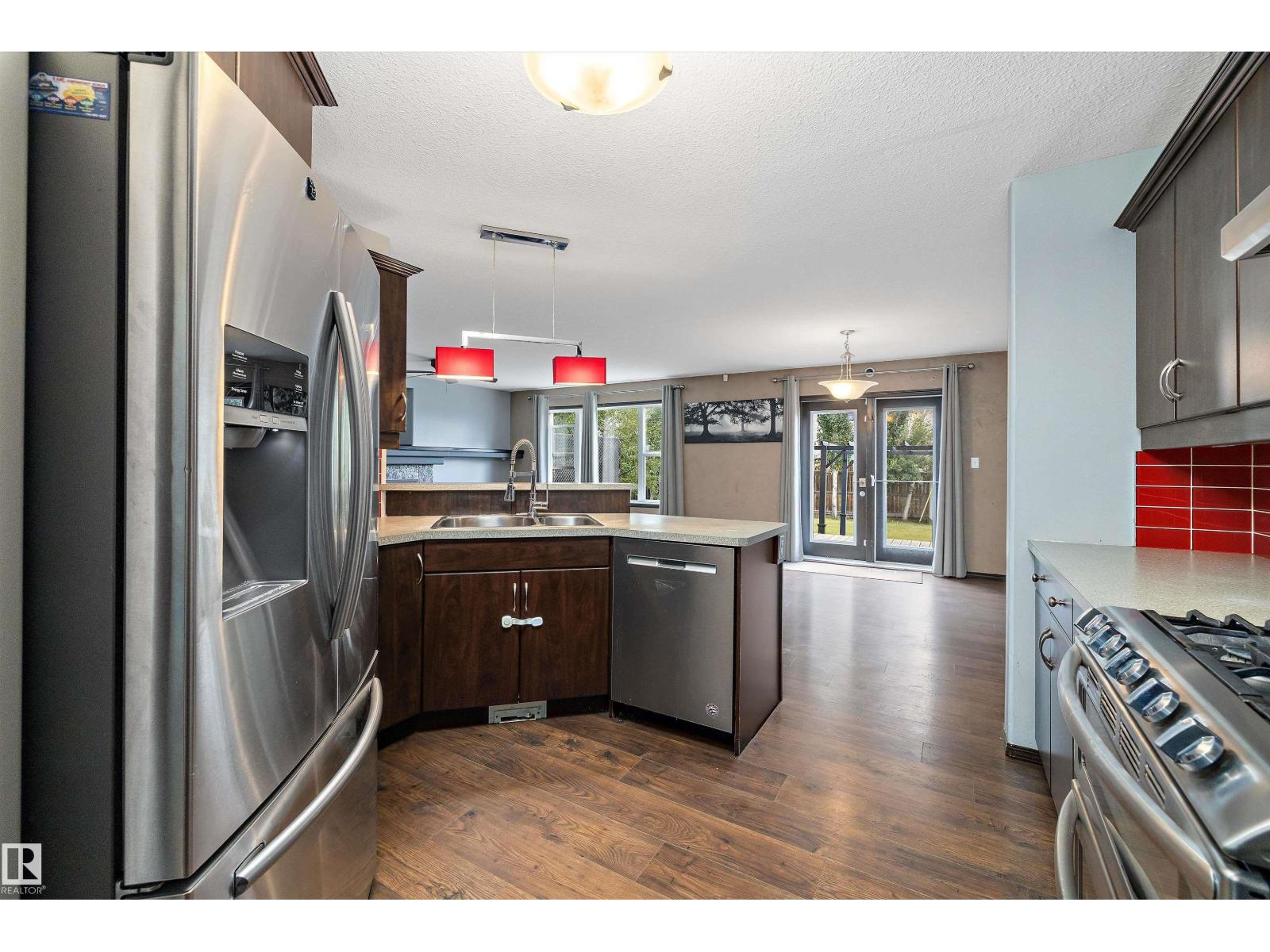 Photo 42 of 16715 114 St Nw, Edmonton AB