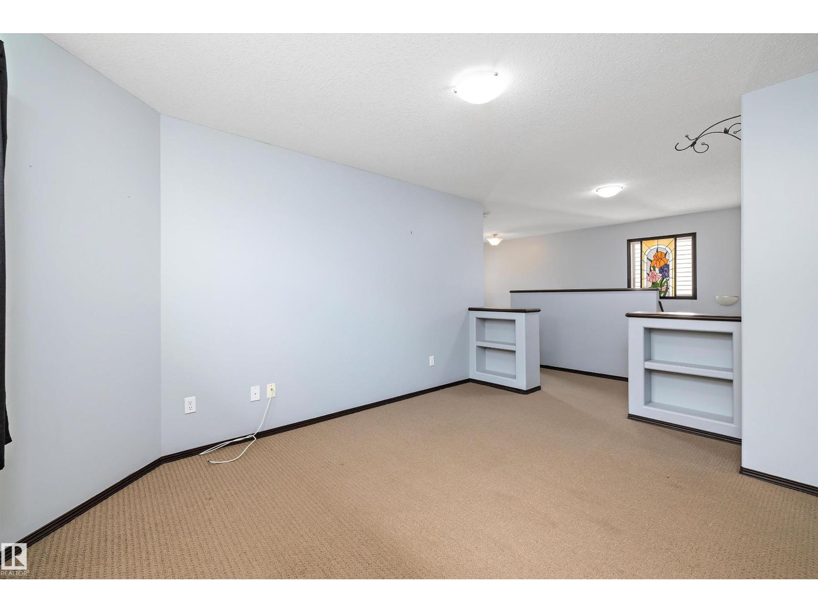 Photo 23 of 16715 114 St Nw, Edmonton AB