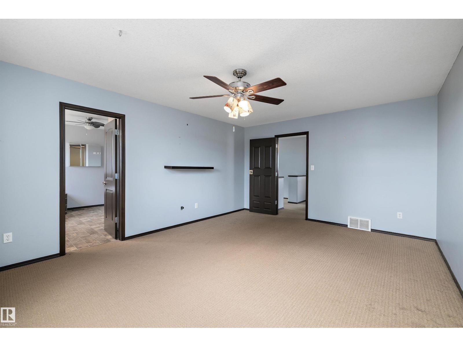 Photo 27 of 16715 114 St Nw, Edmonton AB