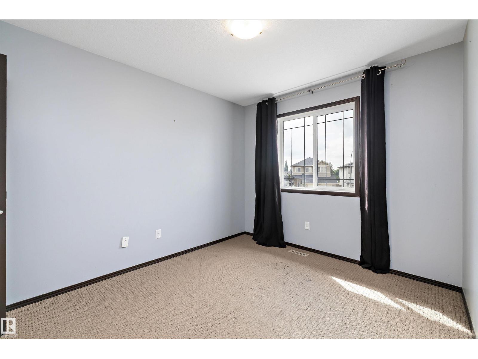 Photo 19 of 16715 114 St Nw, Edmonton AB
