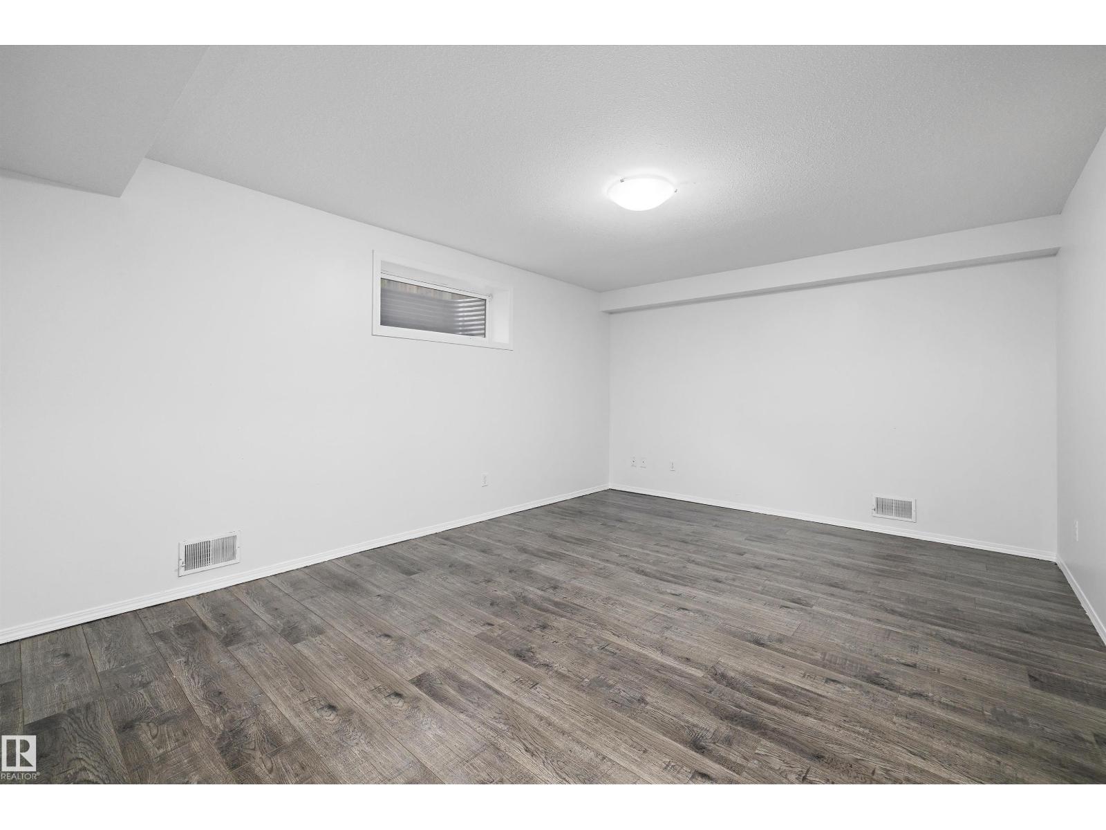 Photo 57 of 16715 114 St Nw, Edmonton AB