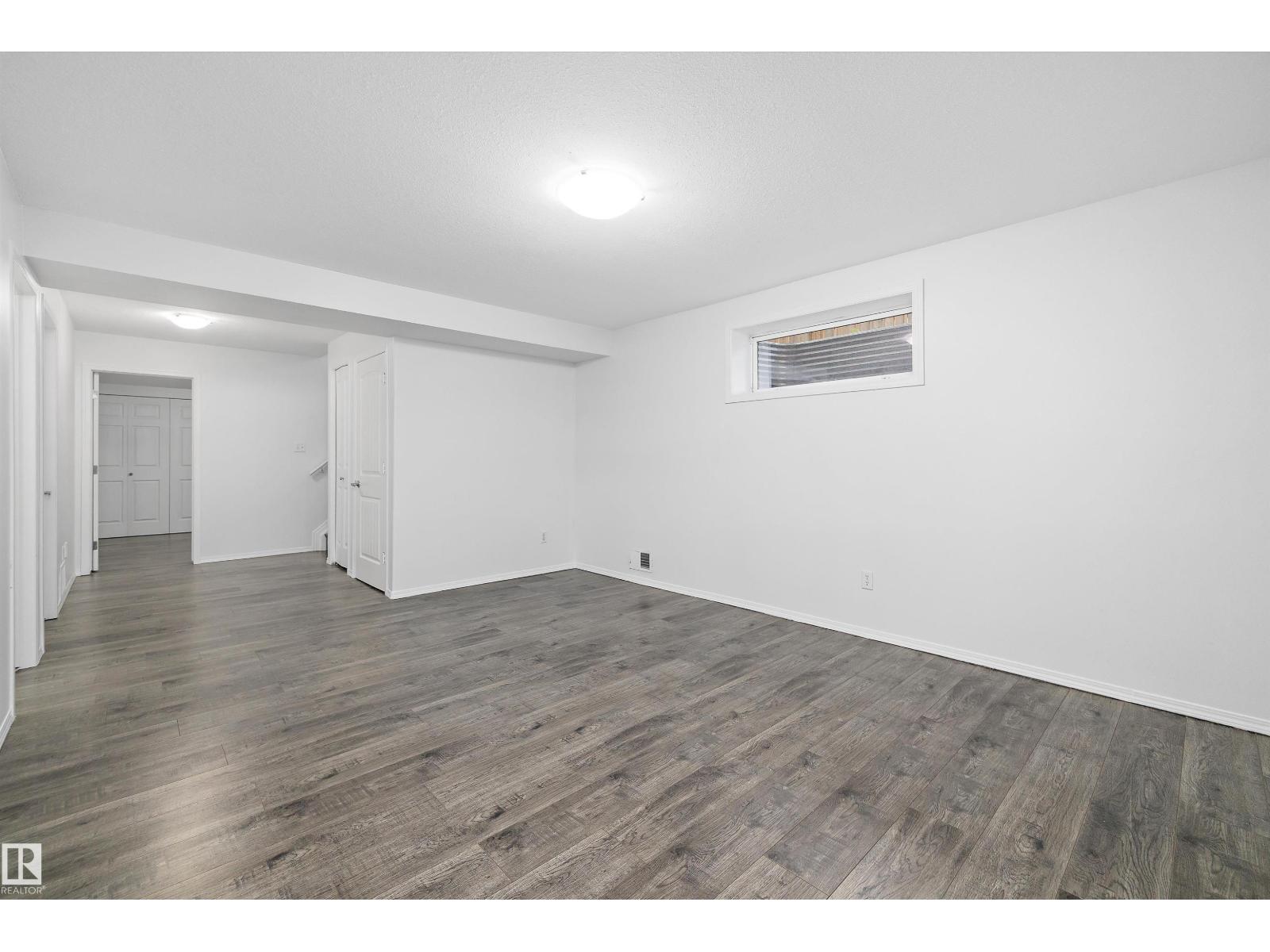 Photo 21 of 16715 114 St Nw, Edmonton AB