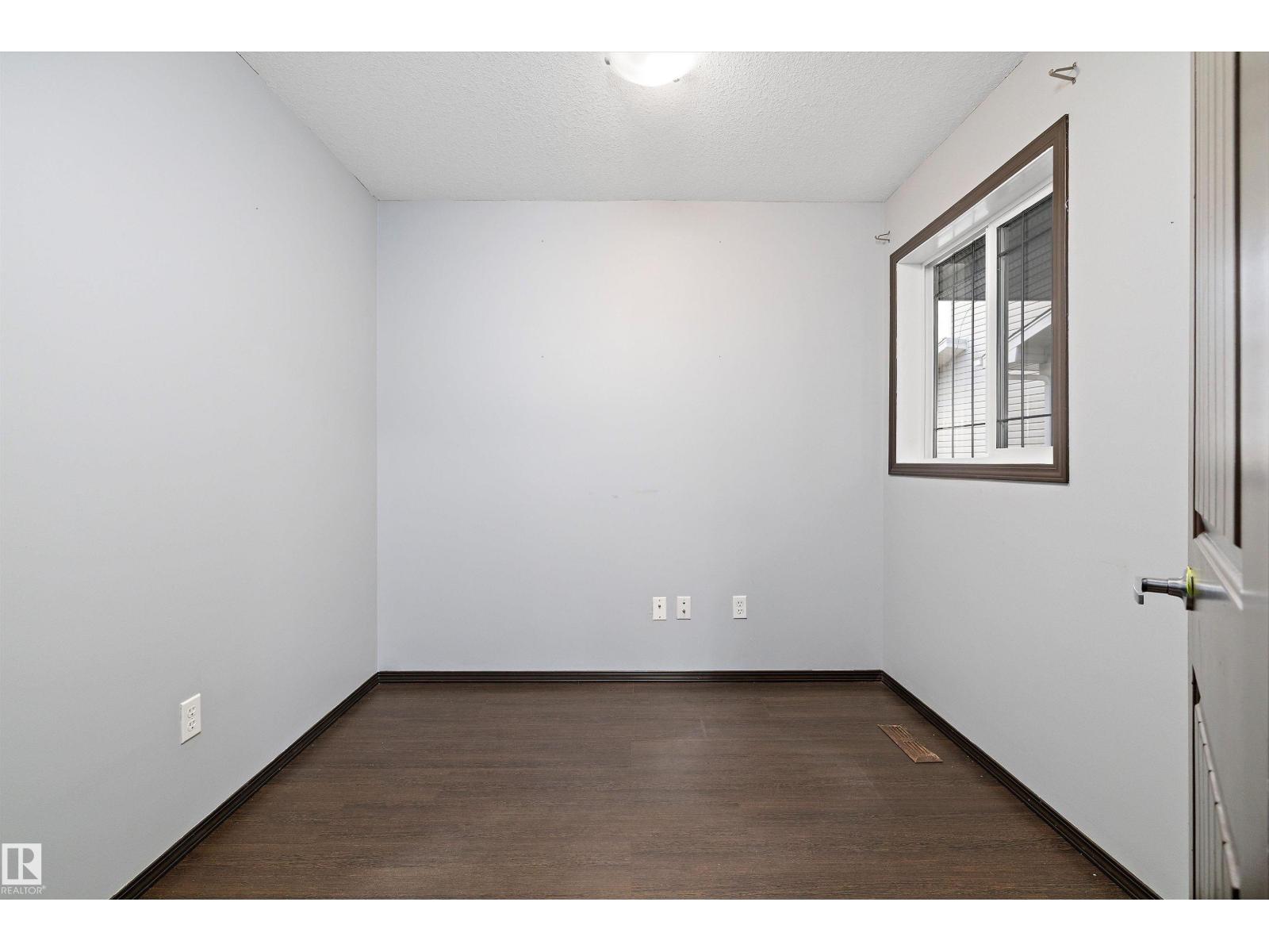 Photo 26 of 16715 114 St Nw, Edmonton AB
