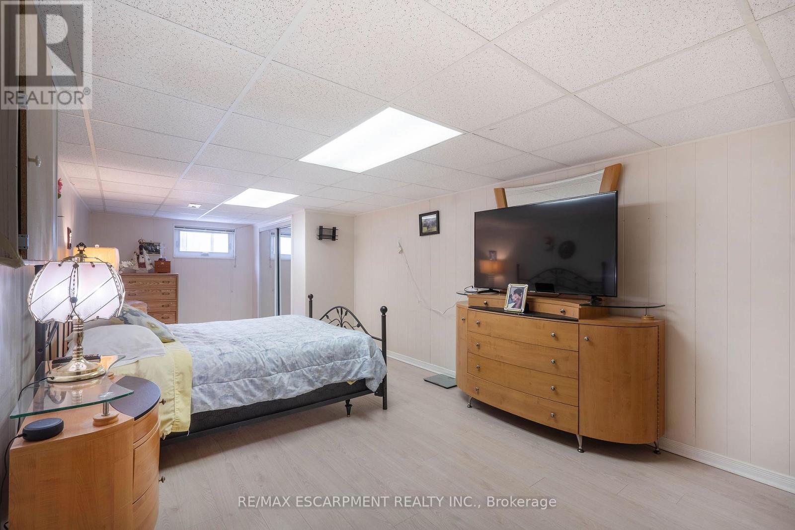 Photo 22 of 1496 Tyneburn Crescent, Mississauga ON