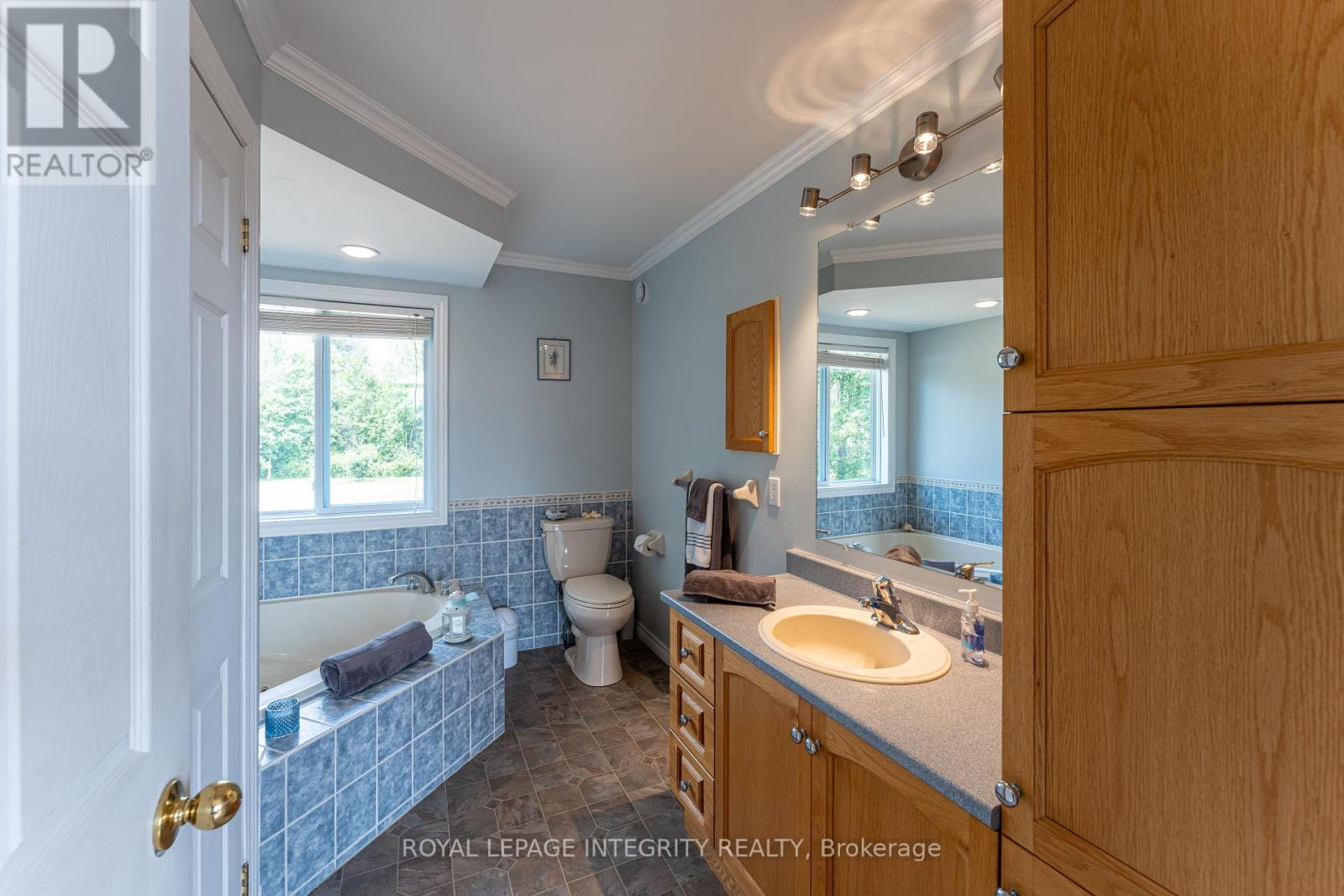 Photo 6 of 14977 Country Rd 2 Road, South Stormont ON