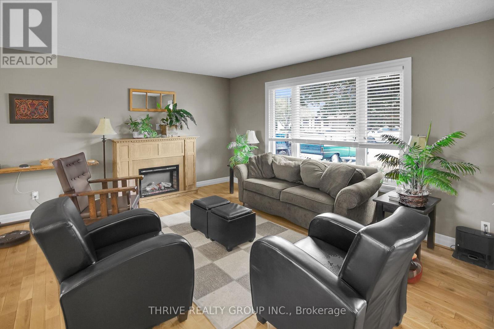 Single Family House for Sale in  MICHELLE AVENUE North Middlesex (Parkhill) 