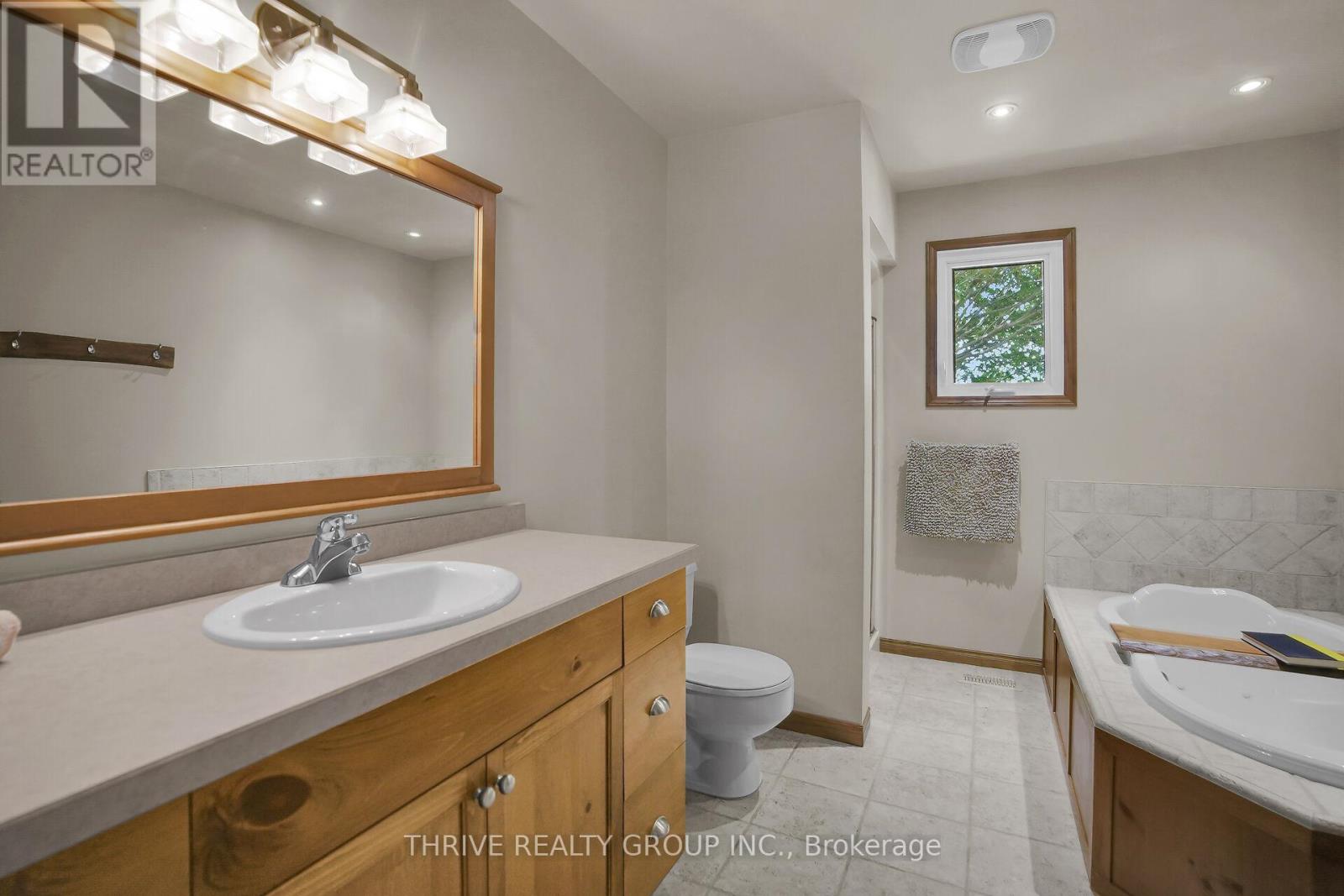 Single Family House for Sale in  MICHELLE AVENUE North Middlesex (Parkhill) 