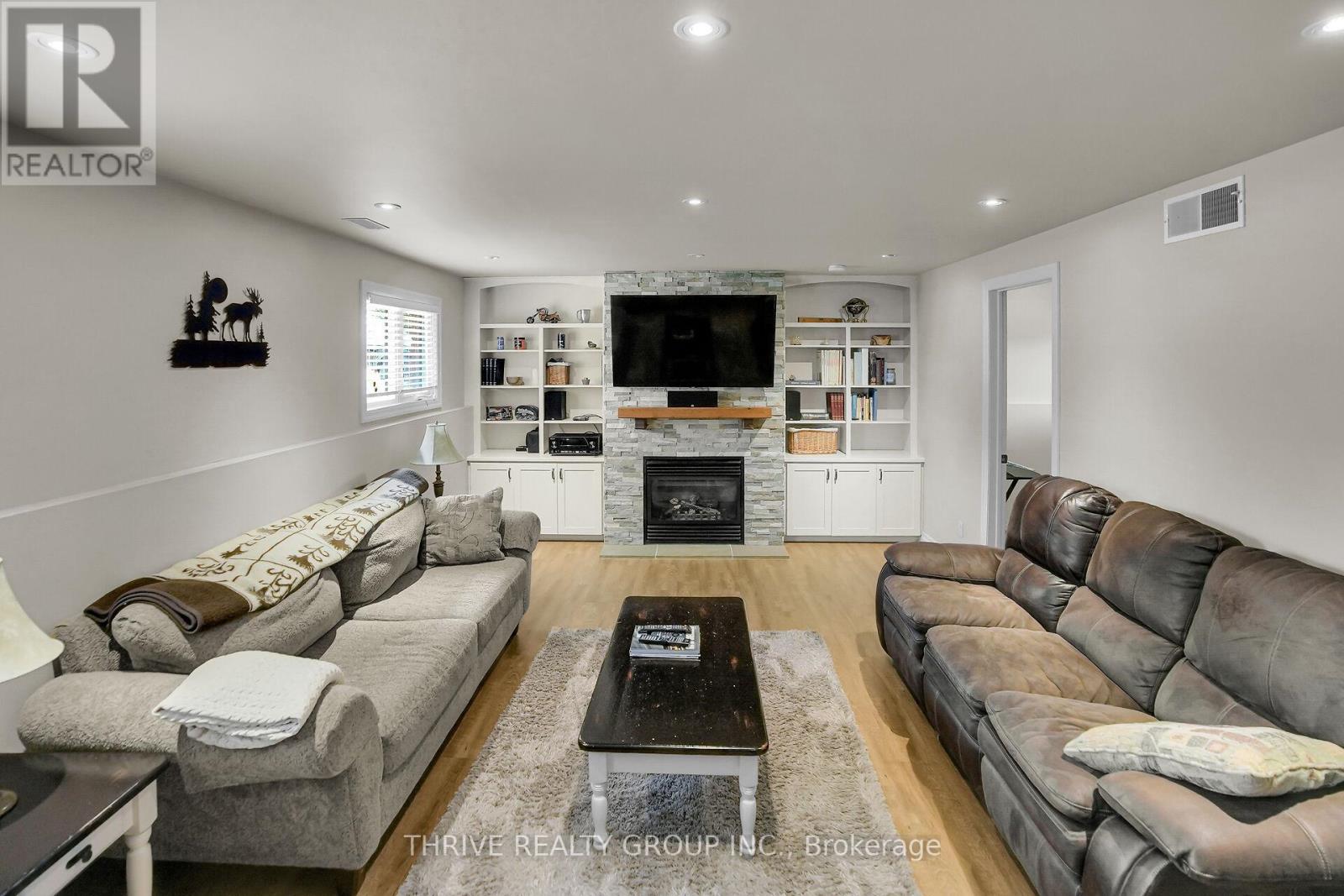 Single Family House for Sale in  MICHELLE AVENUE North Middlesex (Parkhill) 