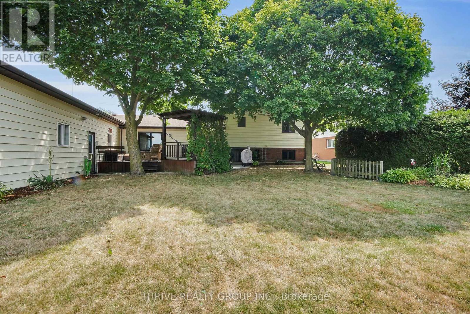 Single Family House for Sale in  MICHELLE AVENUE North Middlesex (Parkhill) 