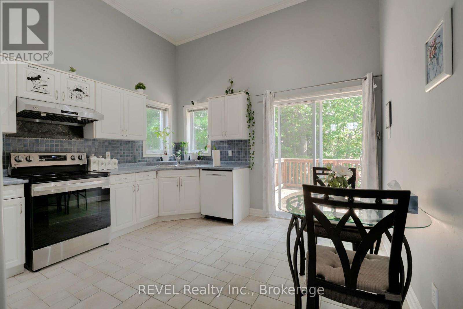 Photo 14 of 1085 South Wenige Drive, London North ON