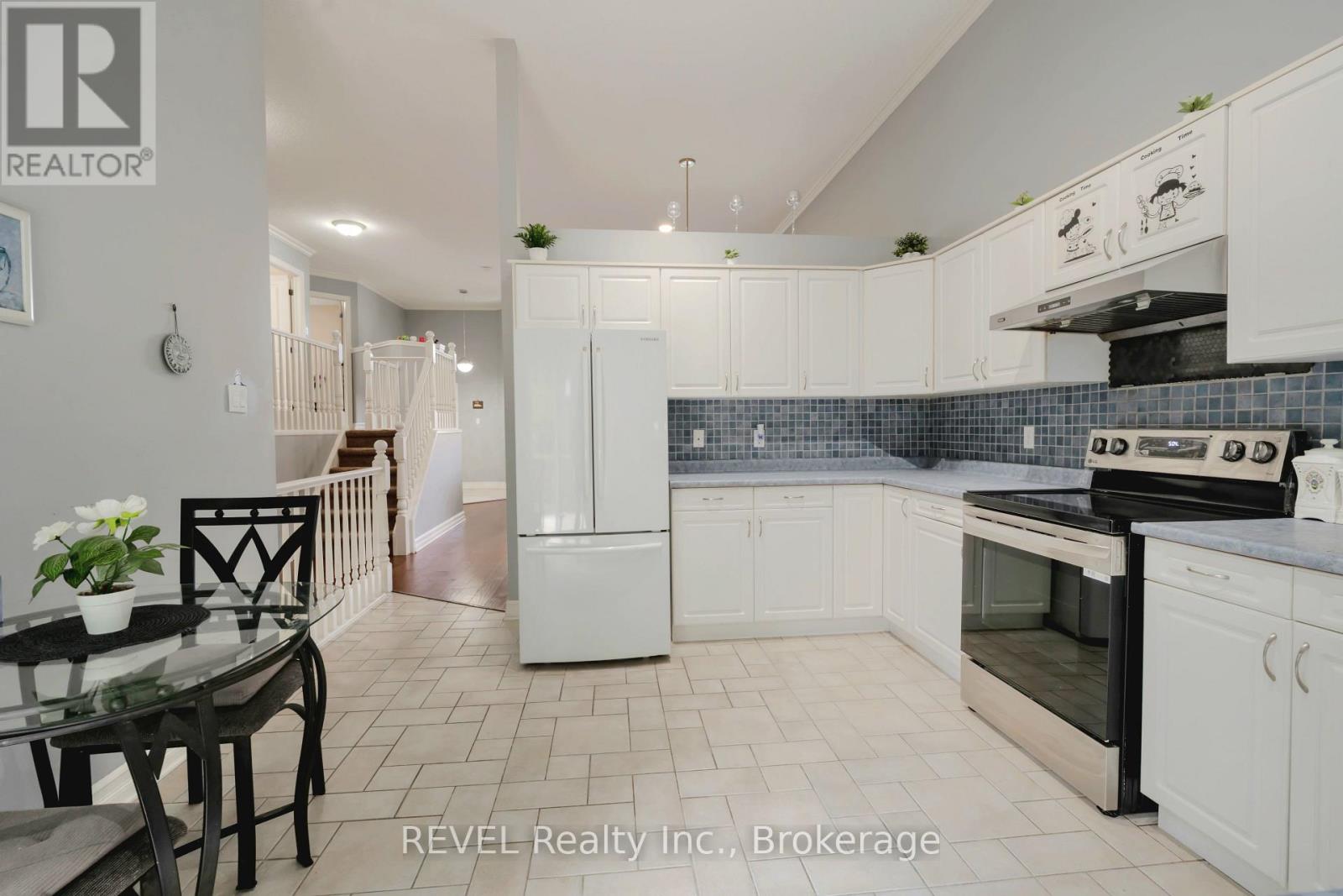 Photo 16 of 1085 South Wenige Drive, London North ON