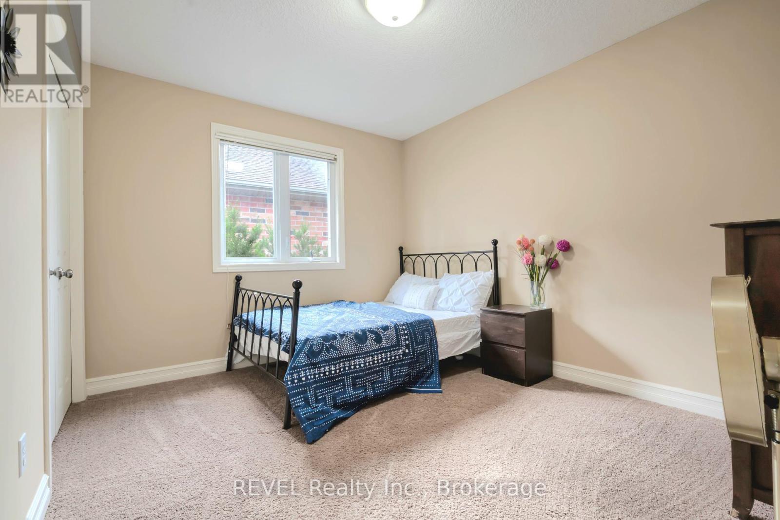 Photo 19 of 1085 South Wenige Drive, London North ON