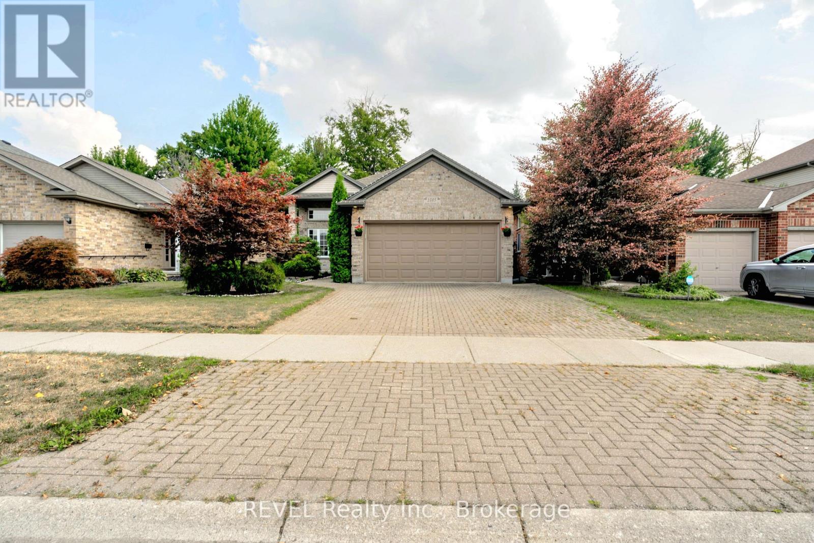 Photo 37 of 1085 South Wenige Drive, London North ON