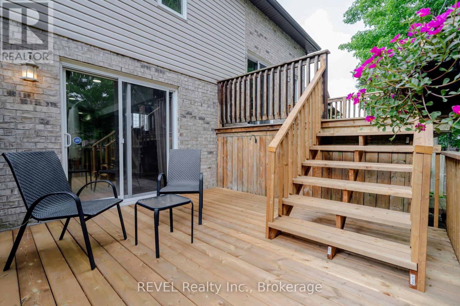 Photo 31 of 1085 South Wenige Drive, London North ON