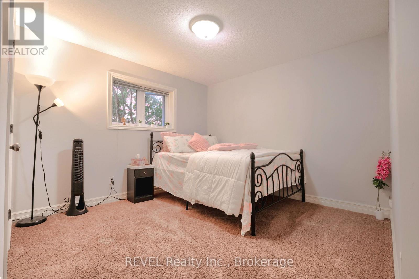 Photo 30 of 1085 South Wenige Drive, London North ON