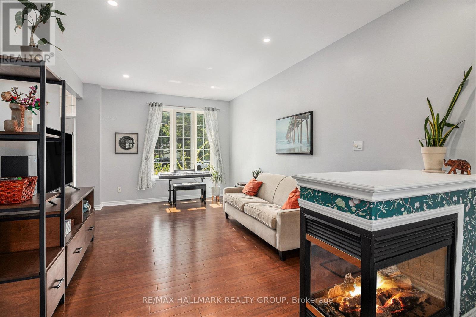 Photo 15 of 1565 Winterport Way, Ottawa ON