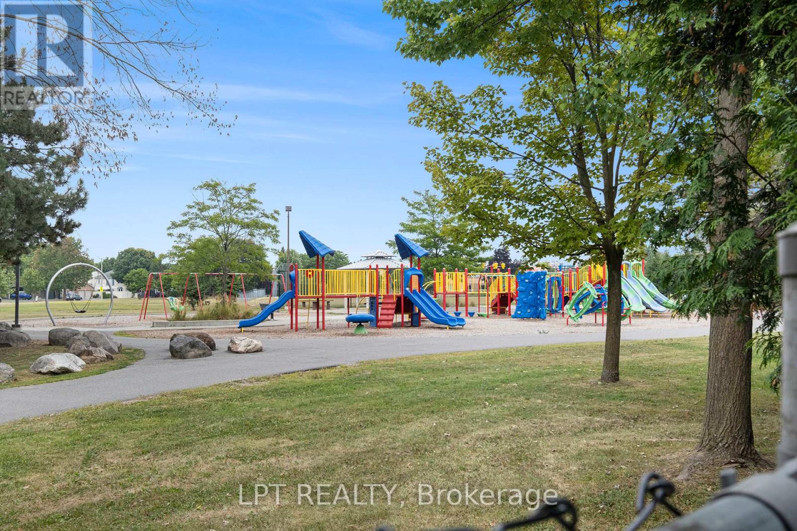 Photo 27 of 9 Taj Court, Ottawa ON