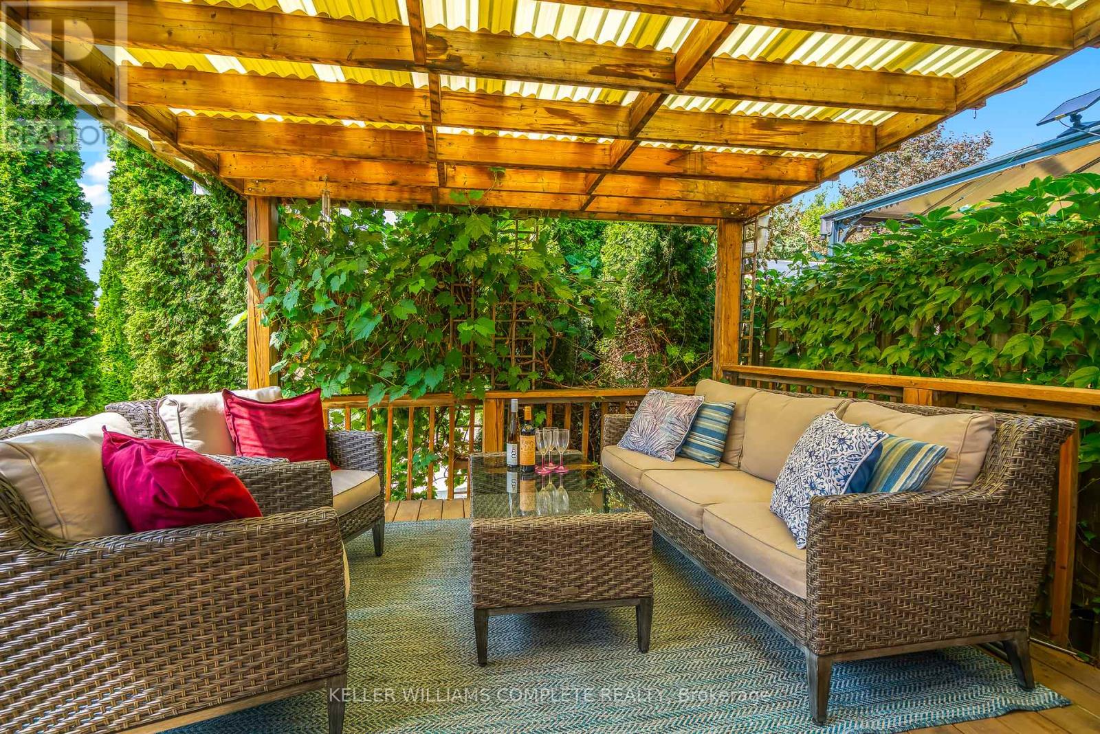 Photo 1 of 56 Stoney Brook Crescent, St Catharines ON