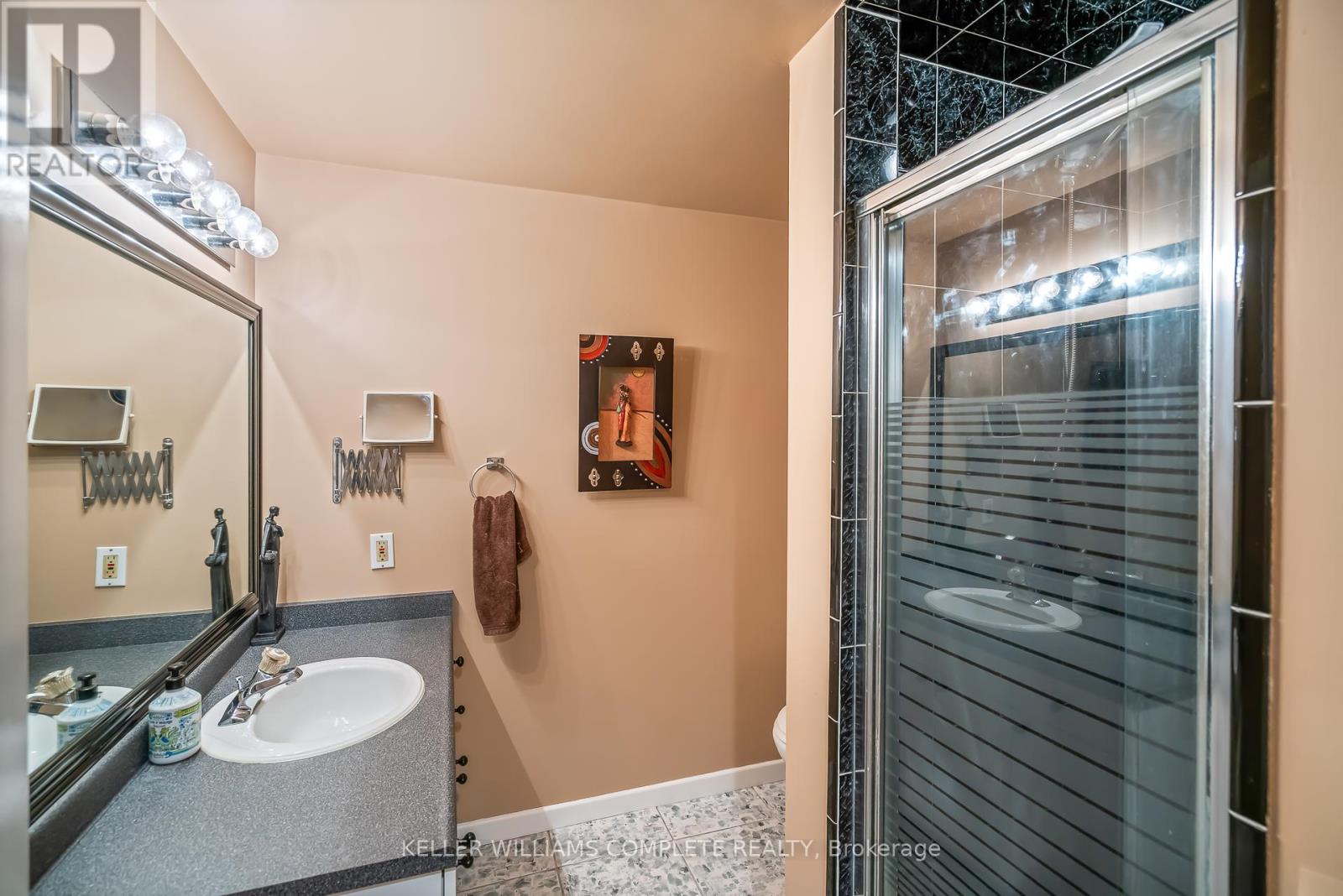 Photo 21 of 56 Stoney Brook Crescent, St Catharines ON