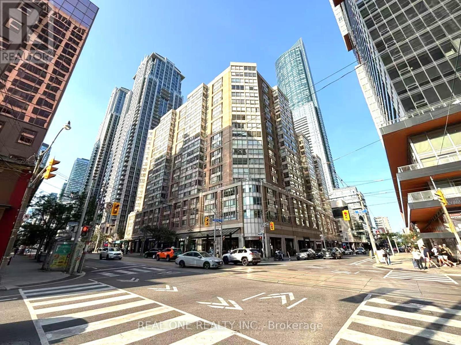Photo 1 of 1012 711 Bay Street, Toronto ON