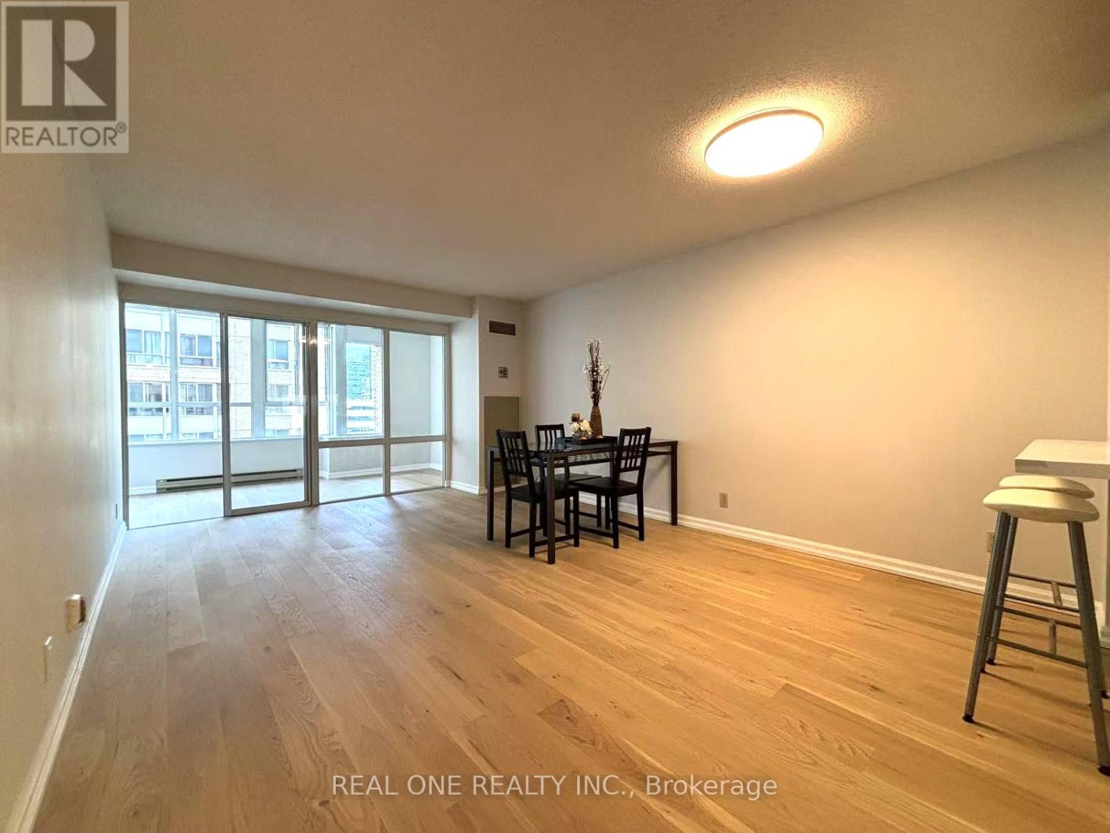 Photo 40 of 1012 711 Bay Street, Toronto ON