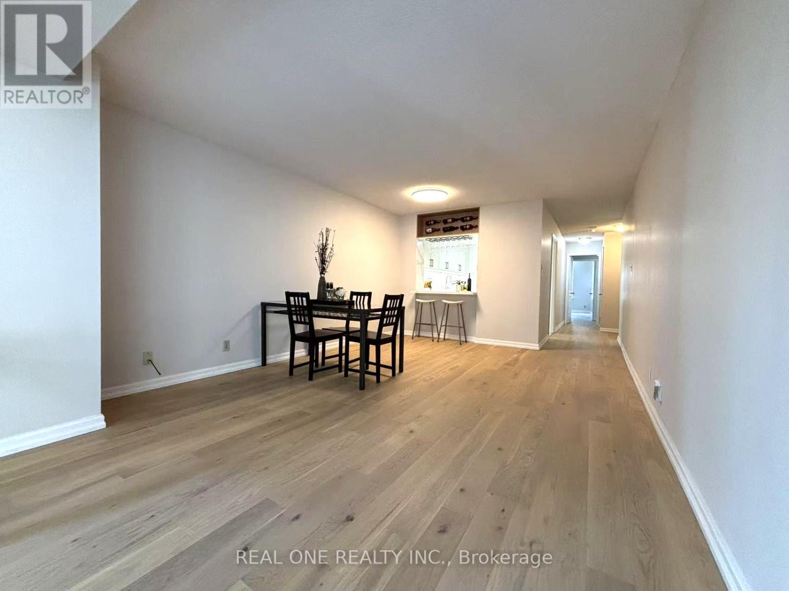 Photo 21 of 1012 711 Bay Street, Toronto ON