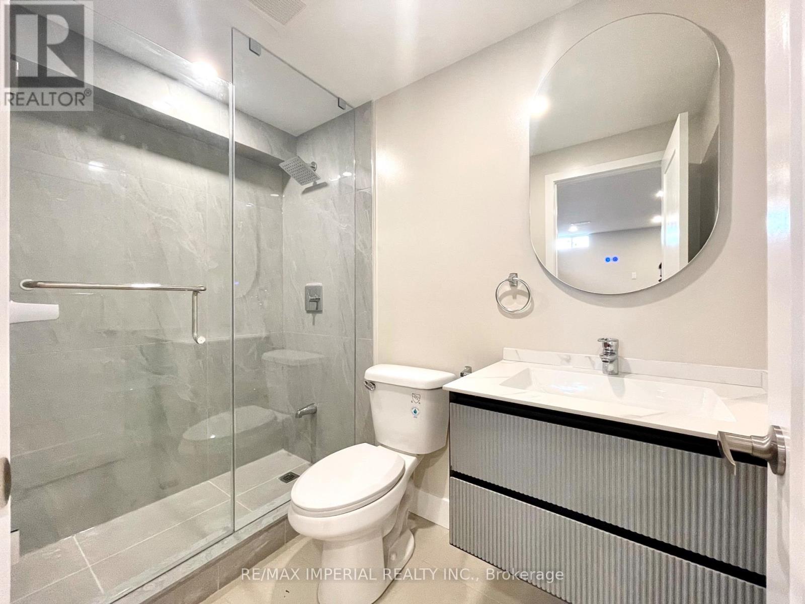 Photo 11 of 125 Wesmina Avenue, Whitchurchstouffville ON