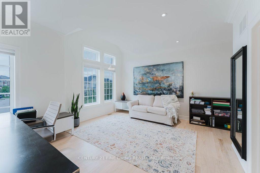 Photo 24 of 96 Wolf Creek Crescent, Vaughan ON