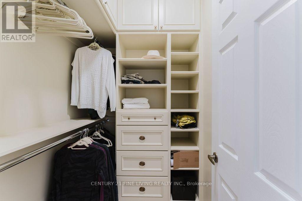 Photo 28 of 96 Wolf Creek Crescent, Vaughan ON