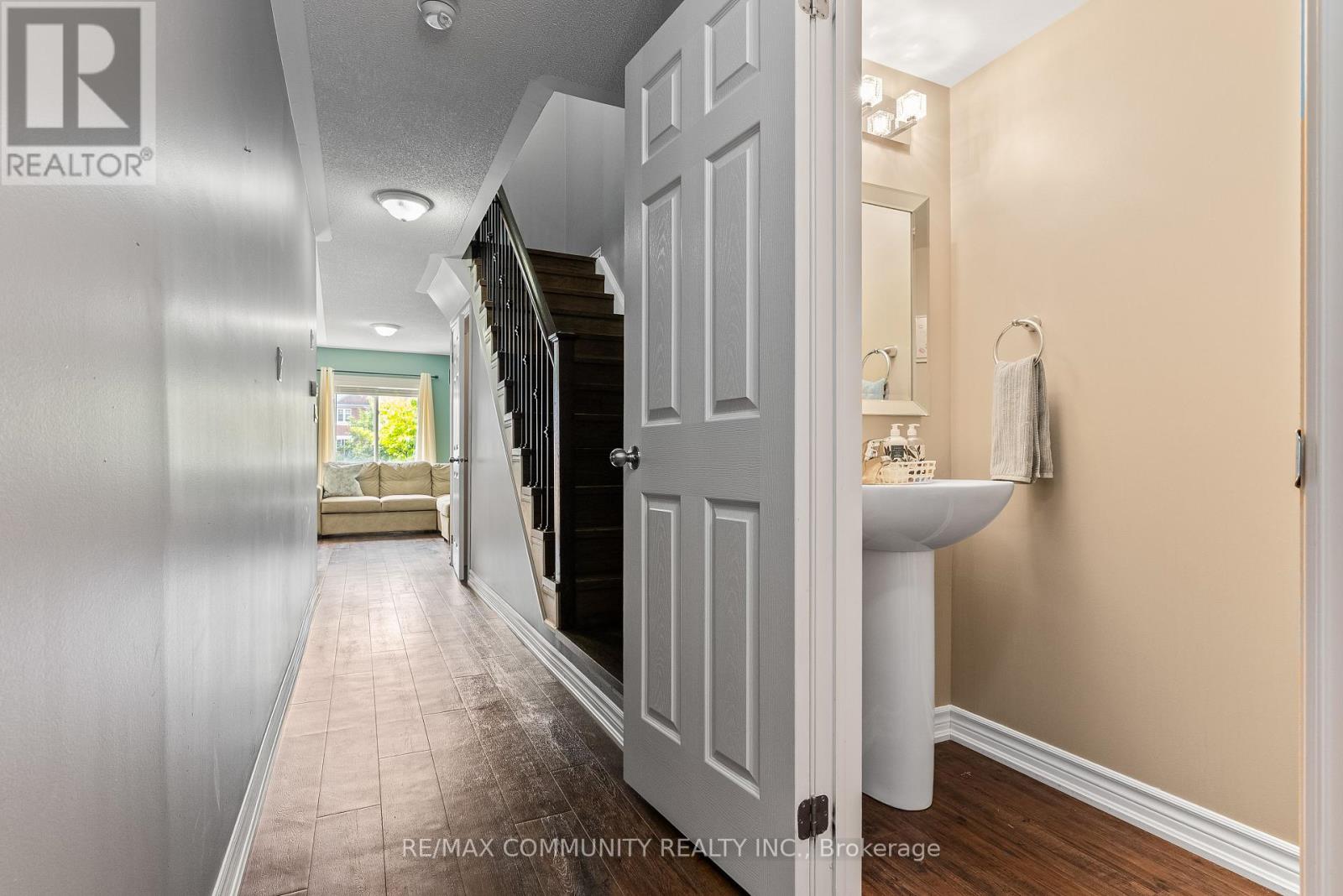 Photo 30 of 6 Ken Bromley Lane, Clarington ON
