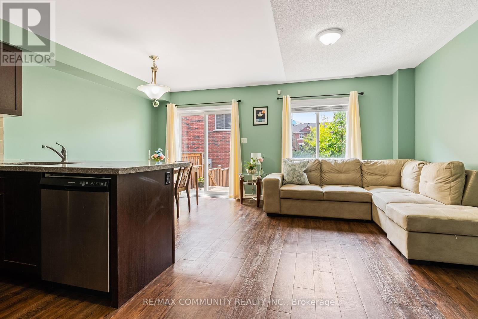 Photo 22 of 6 Ken Bromley Lane, Clarington ON
