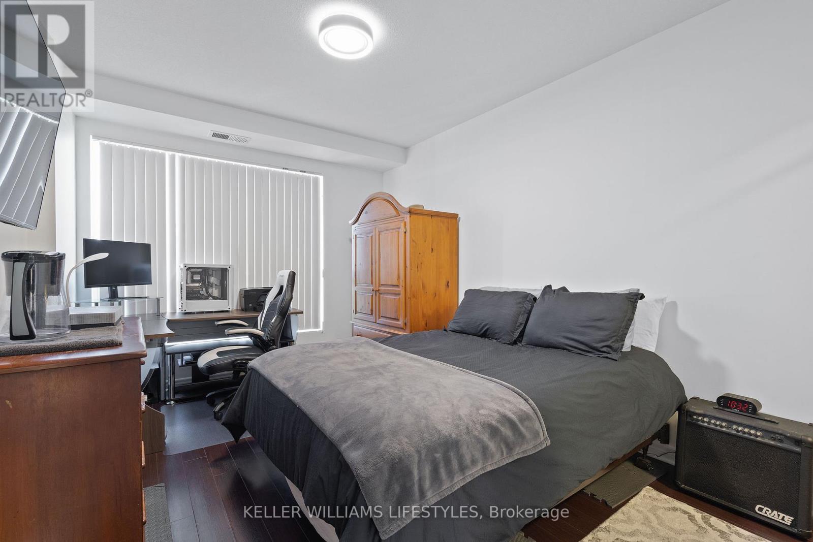 Photo 2 of 1004 1030 Coronation Drive, London North ON