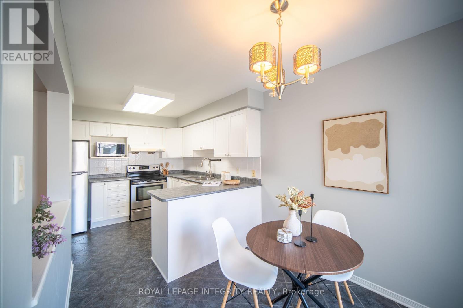 Photo 11 of 29 Kettleby Street, Ottawa ON