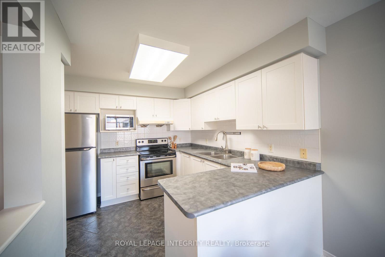 Photo 13 of 29 Kettleby Street, Ottawa ON