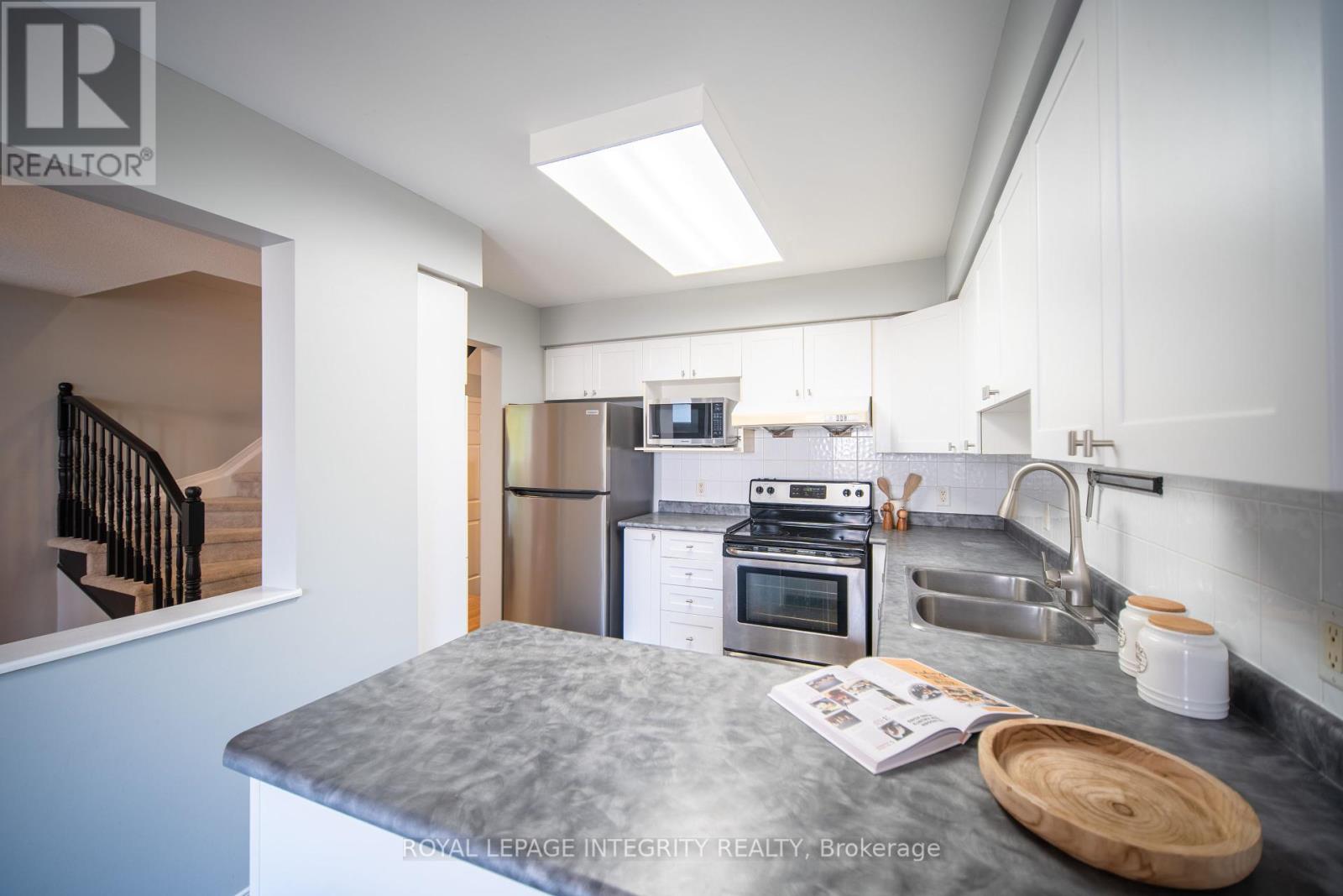 Photo 14 of 29 Kettleby Street, Ottawa ON