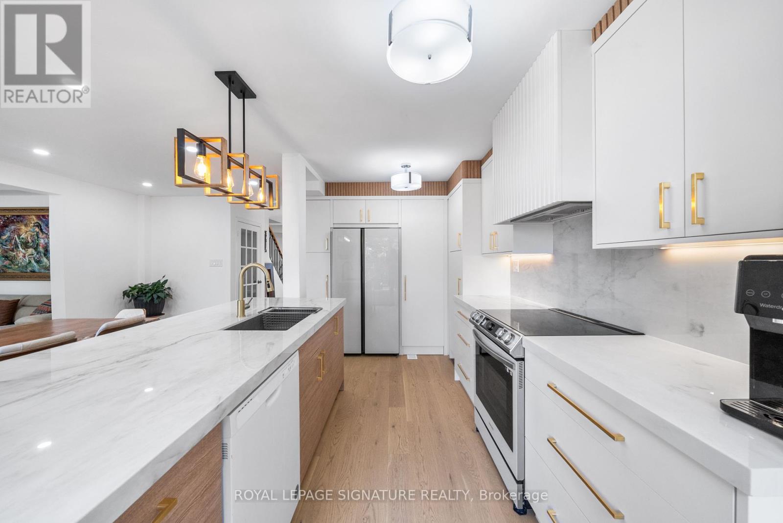 Photo 11 of 134 Ridgebank Court, Caledon ON